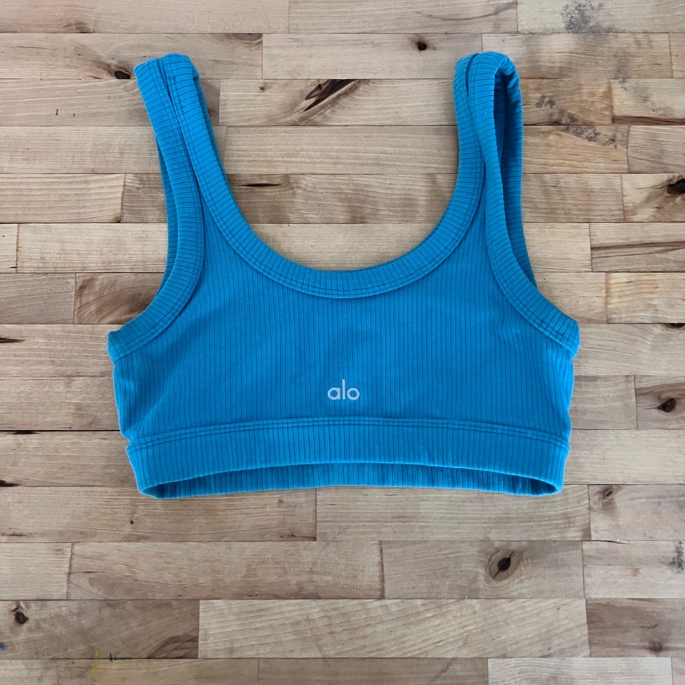 Alo Ribbed Wellness Bra Blue - Picture 2 of 4